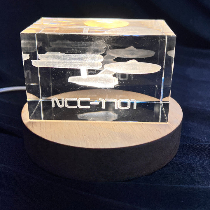Star Trek NCC-1701  Lighted Cryo Starship