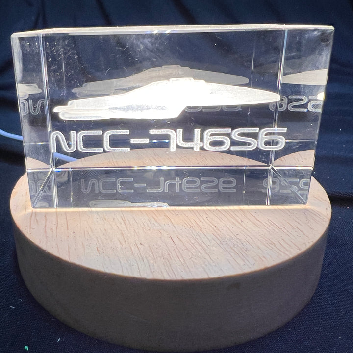 Vaisseau spatial éclairé USS Voyager NCC-74656 Cryo