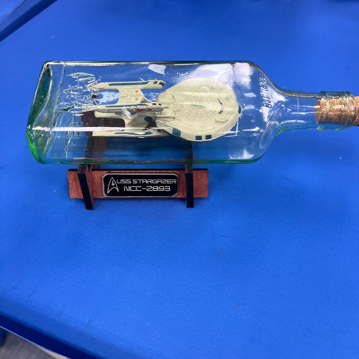 Star Trek USS Stargazer NCC-2893 en bouteille