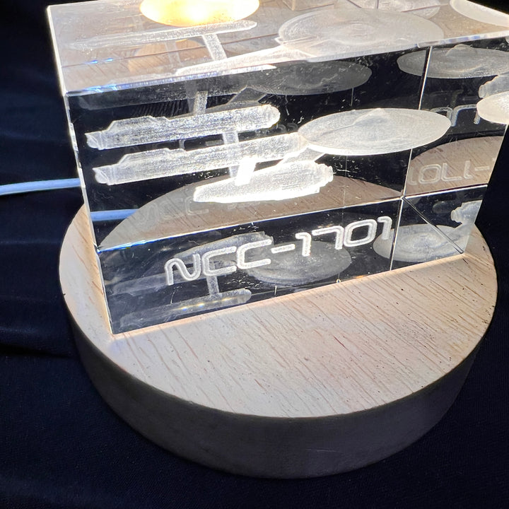 Star Trek NCC-1701  Lighted Cryo Starship