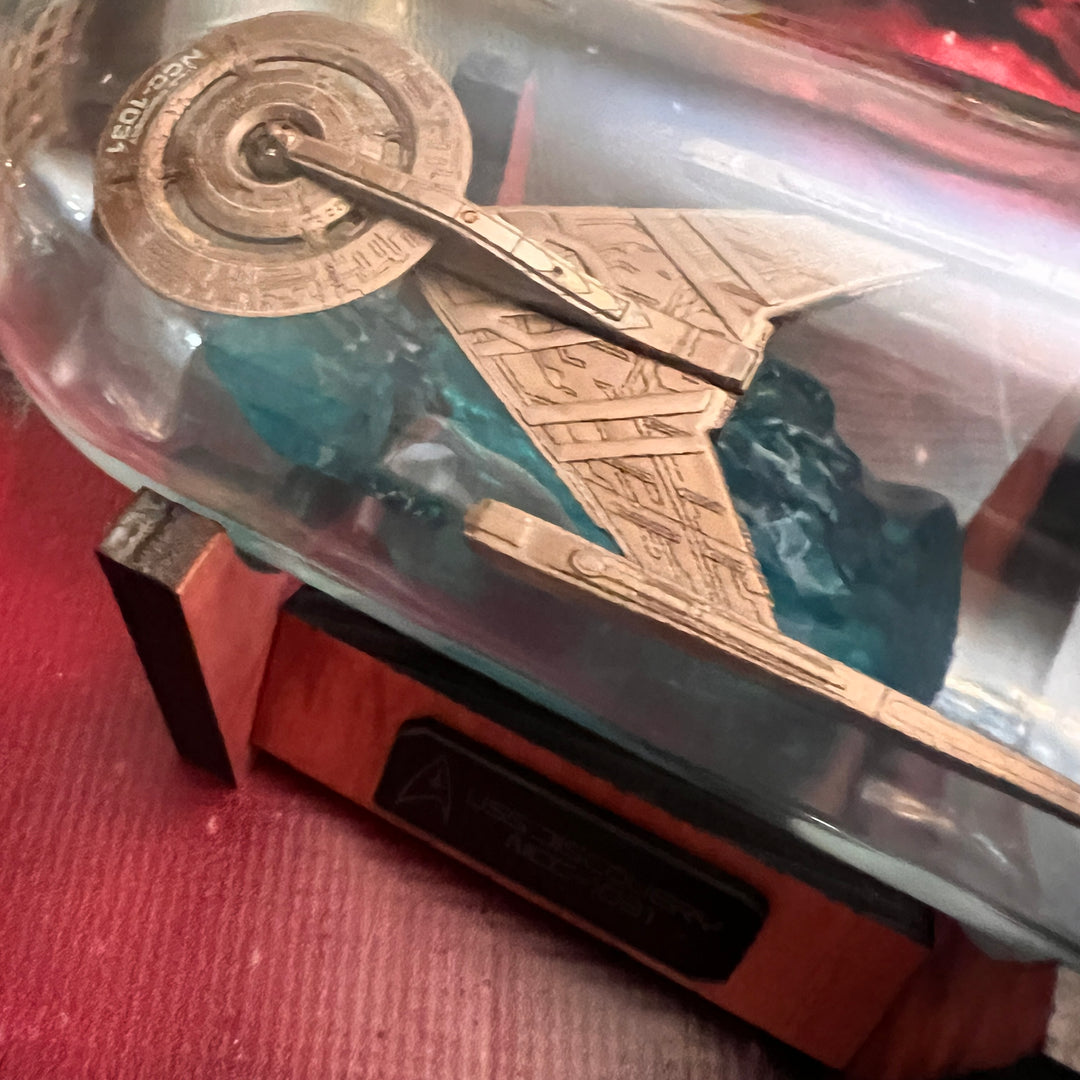 Star Trek USS Discovery NCC-1031 Starship in a Bottle