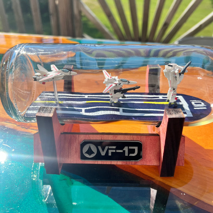 Macross Robotech  VF-1J Fighter, Gerwalk, and Battroid in a Bottle