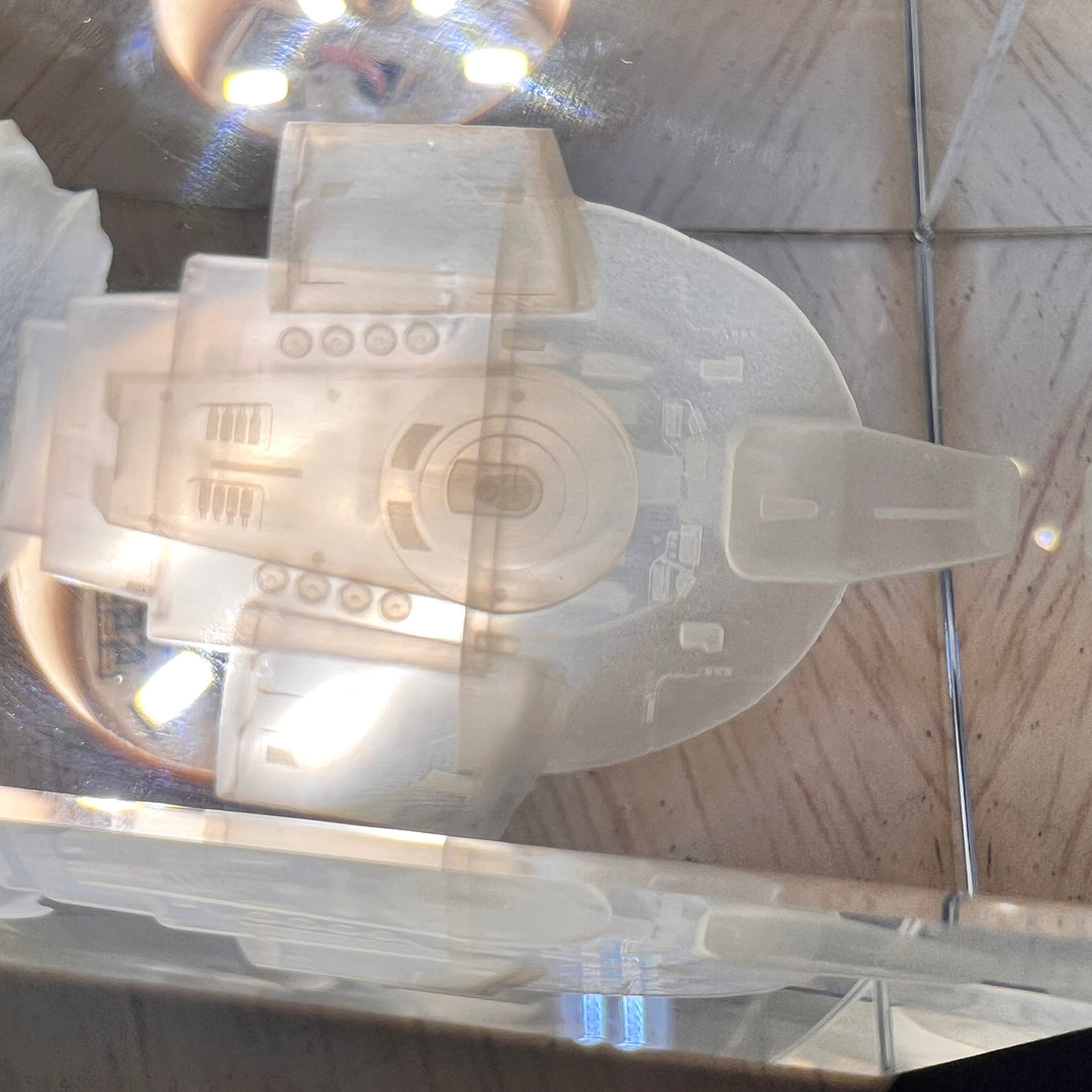 USS Defiant NX-74205 Vaisseau cryogénique lumineux