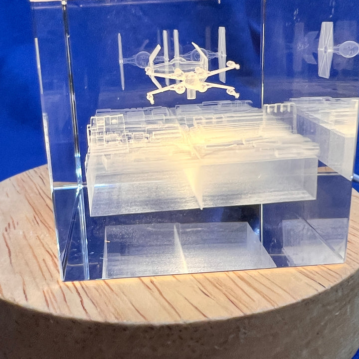 Vaisseau spatial Cryo lumineux Course de la tranchée de l'Étoile de la Mort Star Wars