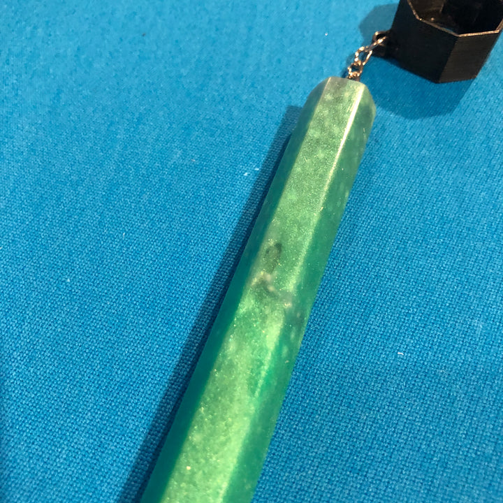 2 Cue Pool Claw Resin Blue and Green With Matching Chalk Holder Billiards