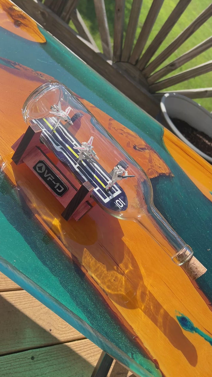 Macross Robotech  VF-1J Fighter, Gerwalk, and Battroid in a Bottle